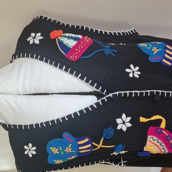 Christmas crochet Vest Size Large - Picture 3 of 13